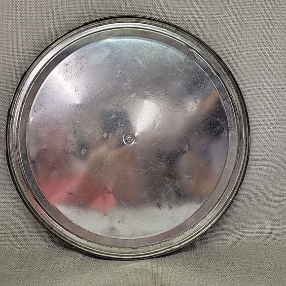 Vintage black metal cookie tin 10" x 5" - Picture 7 of 7